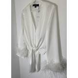 Блуза на завязках с страусиными перьями молочного цвета
